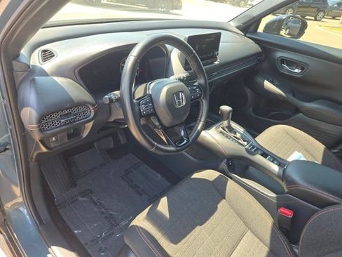 Used 2025 Honda HR-V Sport image 16