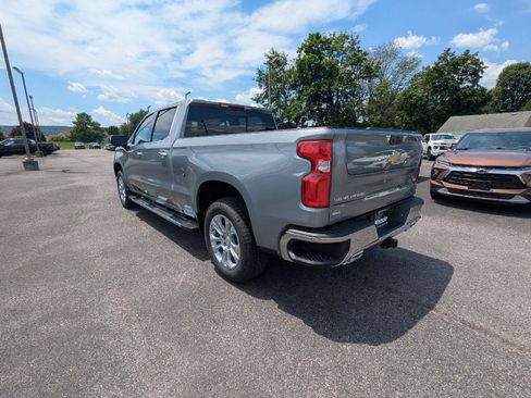 New 2026 Chevrolet Silverado 1500 LTZ w/ LTZ Premium Package AWD/4WD image 7