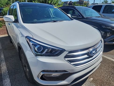 Used 2018 Hyundai Santa Fe Sport 2.0T FWD image 3