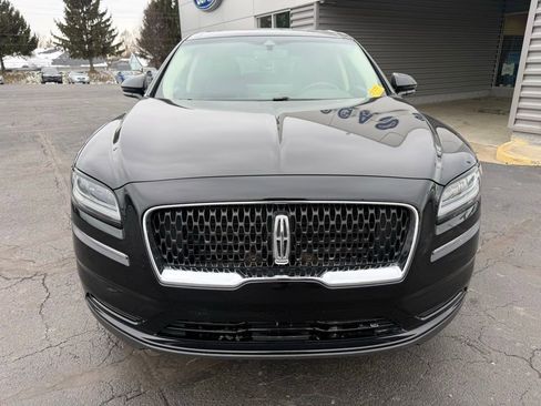 Used 2022 Lincoln Nautilus Reserve w/ Monochromatic Package image 12