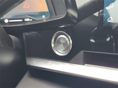 Used 2025 Chevrolet Corvette Z06 RWD image 8