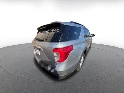 Used 2023 Ford Explorer XLT w/ Equipment Group 202A image 5