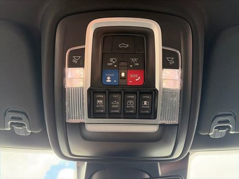 Used 2023 RAM 1500 Laramie AWD/4WD image 57