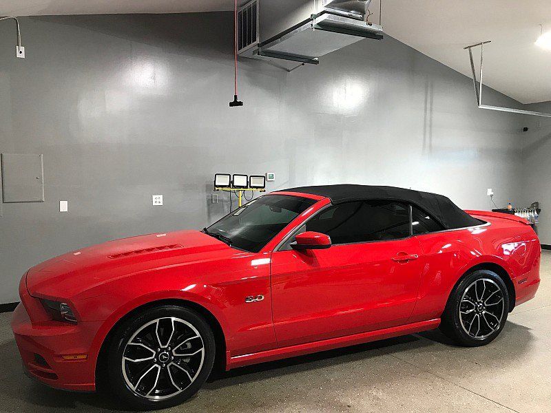 Used 2013 Ford Mustang GT Premium RWD image 14