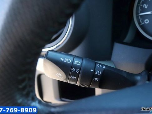 Used 2017 Toyota Tacoma SR5 image 19