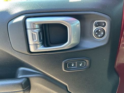 Used 2022 Jeep Gladiator Sport AWD/4WD image 14