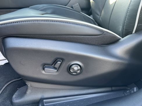 New 2026 Chrysler Pacifica Limited w/ S Appearance Package image 13