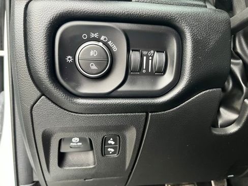Used 2022 RAM 1500 Laramie image 31