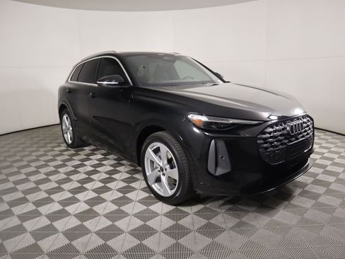 New 2025 Audi Q5 Prestige image 3