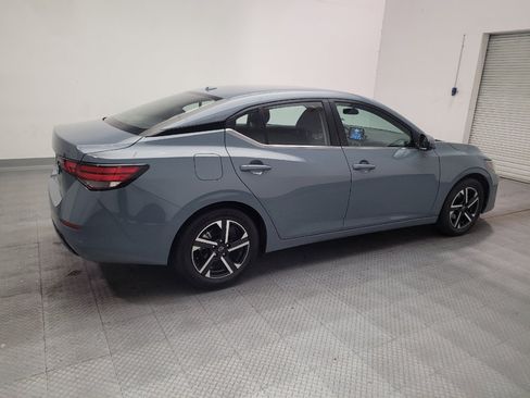 Used 2025 Nissan Sentra SV FWD image 10