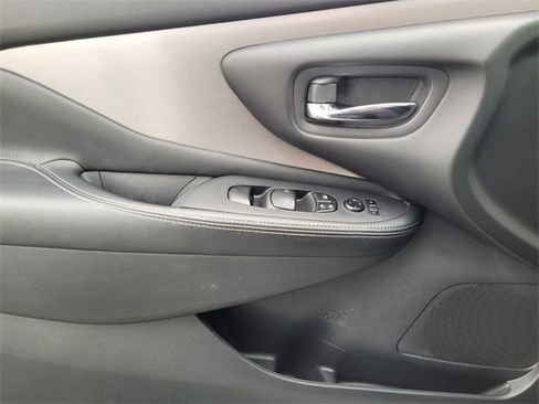 Used 2024 Nissan Murano SV w/ SV Midnight Edition Package image 22