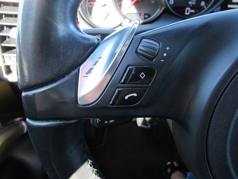 Used 2012 Porsche Cayenne AWD/4WD image 18