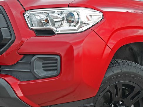 Used 2022 Toyota Tacoma SR AWD/4WD image 10