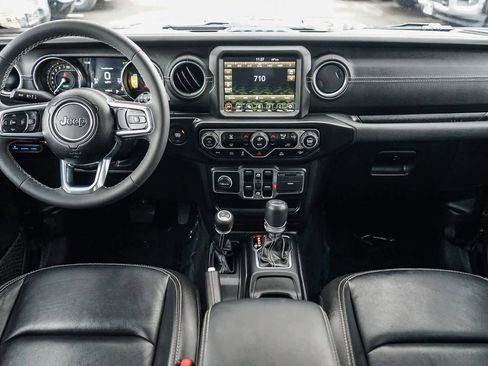 Used 2023 Jeep Wrangler Sahara image 11