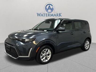 Used 2025 Kia Soul LX w/ LX Technology Package