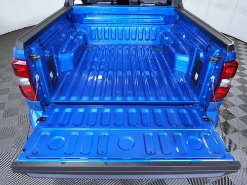 Certified 2025 Ford Maverick Lobo AWD/4WD image 26