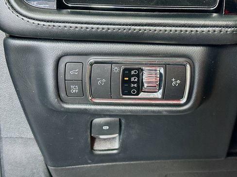 Used 2022 Lincoln Nautilus Reserve AWD/4WD image 10