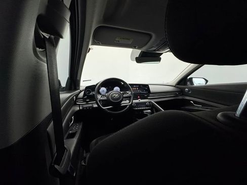 Used 2023 Hyundai Elantra SEL w/ Convenience Package image 40