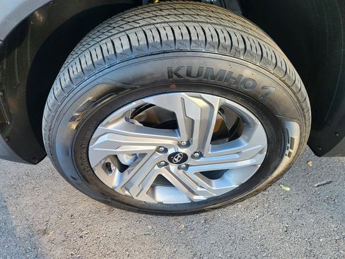 Certified 2023 Hyundai Santa Fe SEL image 9