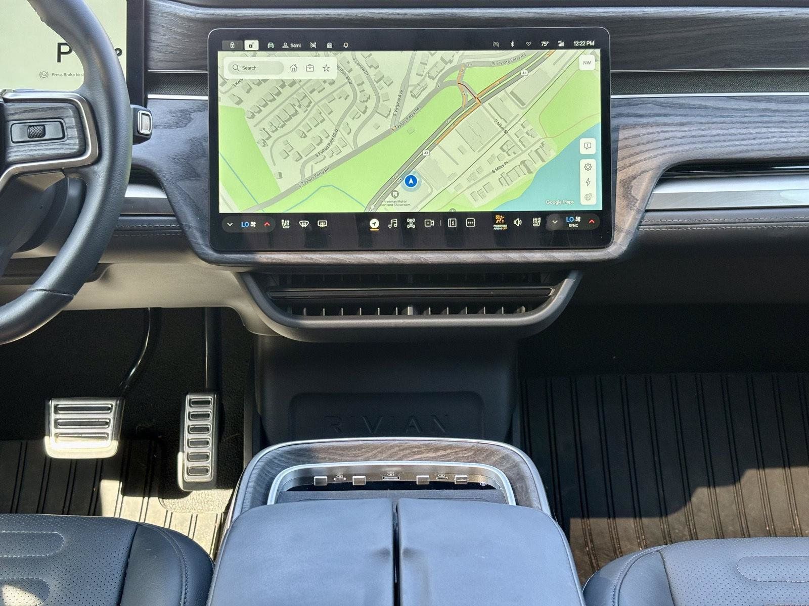 Used 2022 Rivian R1T Adventure AWD/4WD image 27
