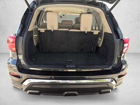 Used 2019 Nissan Pathfinder SL image 6