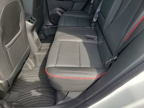 Used 2022 Buick Envision Essence w/ Technology Package II AWD/4WD image 10