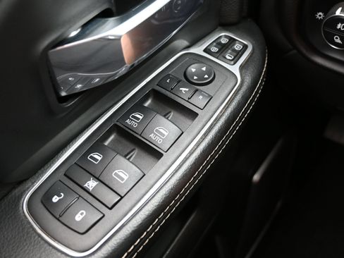 Used 2024 RAM 3500 Laramie w/ Towing Technology Group AWD/4WD image 25