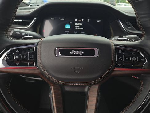 Used 2024 Jeep Grand Cherokee Summit w/ Adv Protech Group IV AWD/4WD image 19