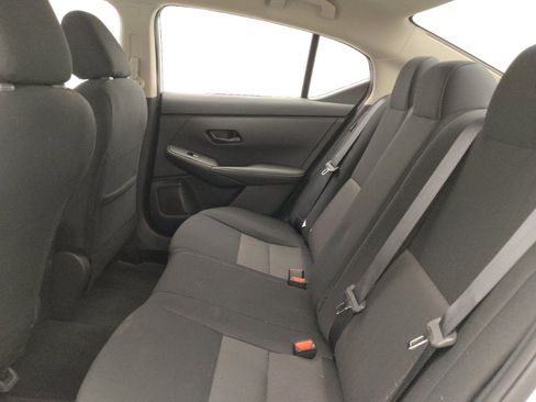 Used 2025 Nissan Sentra SV FWD image 18
