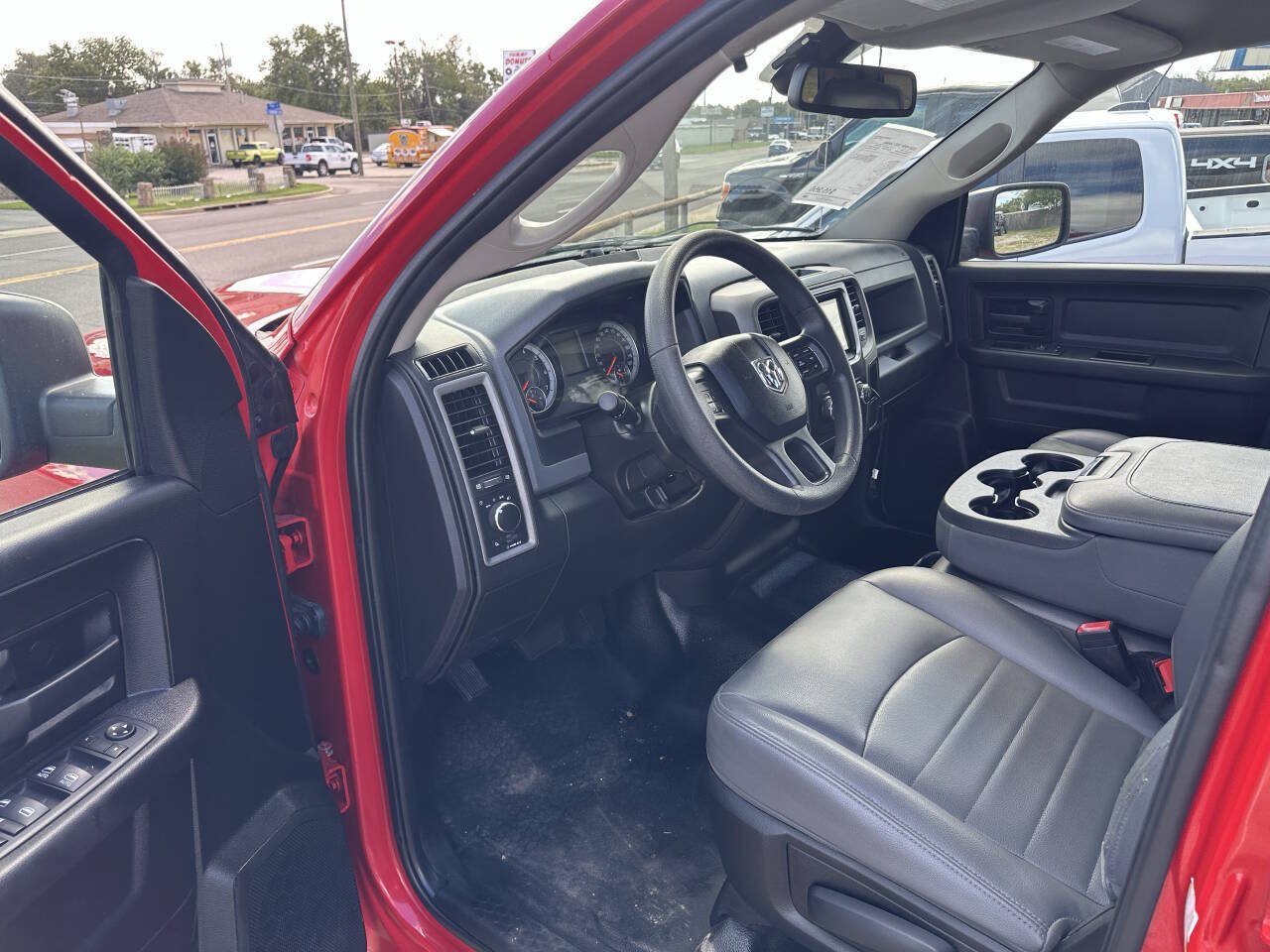 Used 2020 RAM 1500 Tradesman RWD image 12