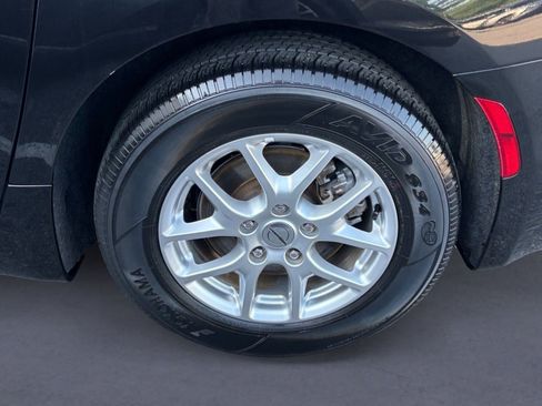 Used 2023 Chrysler Pacifica Touring-L FWD image 13