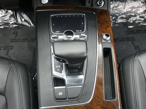 Used 2020 Audi Q5 2.0T Premium Plus AWD/4WD image 19