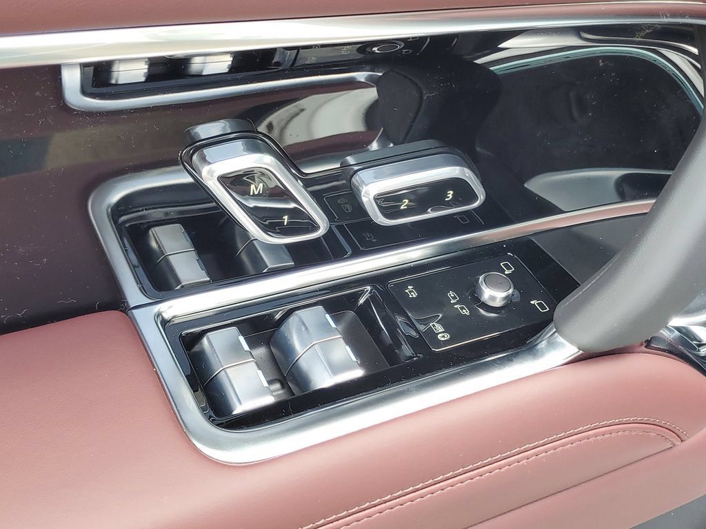 New 2026 Land Rover Range Rover SE AWD/4WD image 9