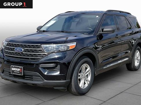Used 2022 Ford Explorer XLT RWD image 1