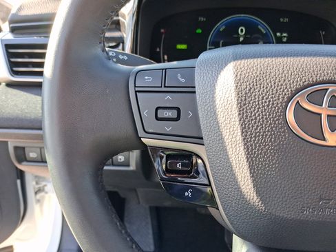 Used 2025 Toyota Camry LE w/ Convenience Package FWD image 22