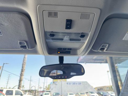 Used 2011 GMC Yukon Denali RWD image 58