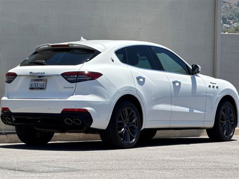 Used 2022 Maserati Levante Modena image 7