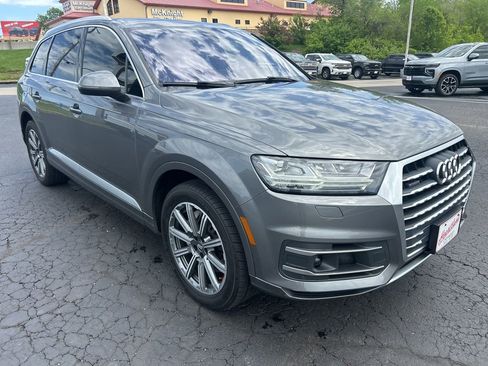 Used 2017 Audi Q7 3.0T Prestige AWD/4WD image 3