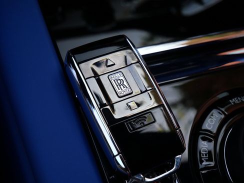 Used 2023 Rolls-Royce Cullinan w/ Cullinan Package AWD/4WD image 44