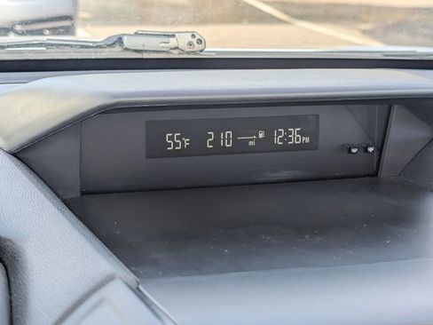 Used 2018 Subaru Impreza 2.0i image 25