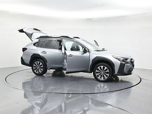 Used 2025 Subaru Outback Touring AWD/4WD image 54