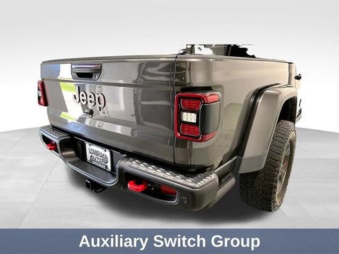 Used 2021 Jeep Gladiator Rubicon w/ Dual Top Group AWD/4WD image 32