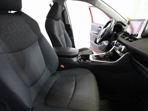 Used 2019 Toyota RAV4 XLE image 25