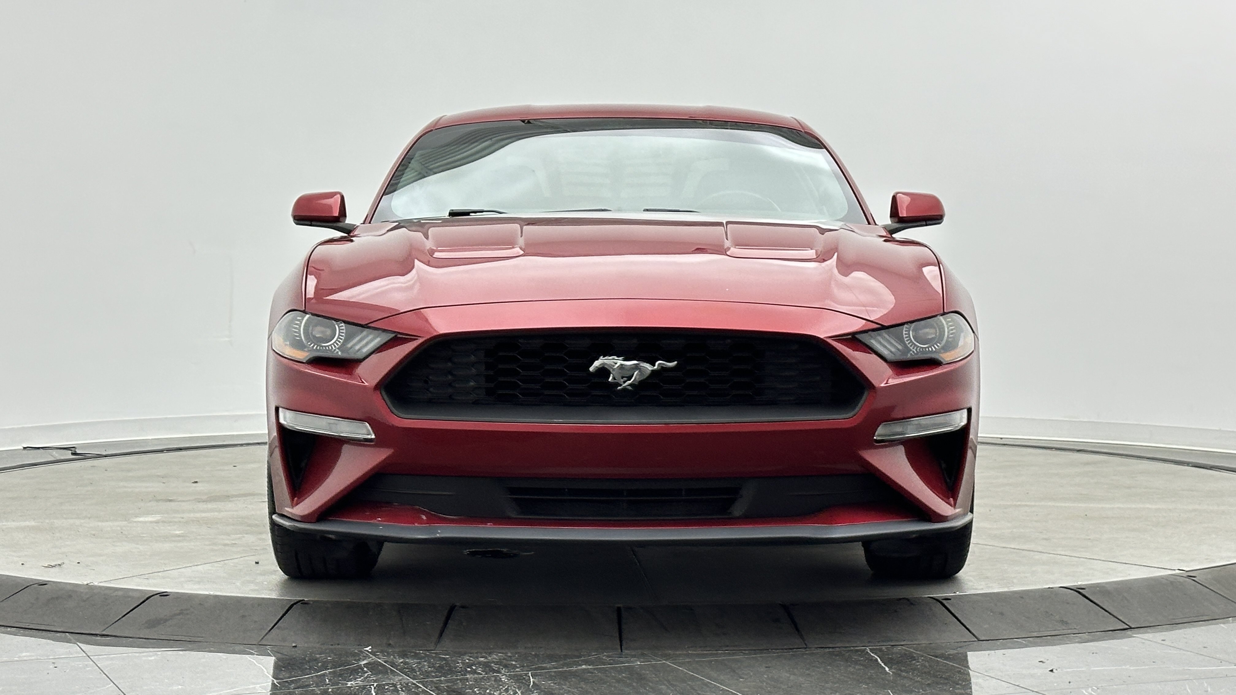 Used 2020 Ford Mustang Coupe RWD image 2