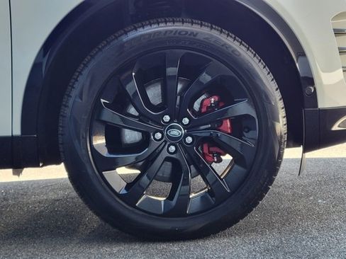 Used 2025 Land Rover Discovery Sport Dynamic SE image 23