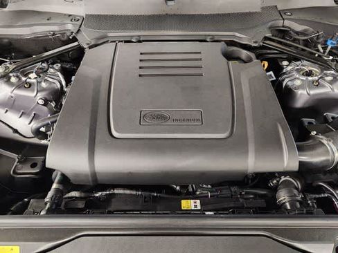 New 2026 Land Rover Discovery S AWD/4WD image 32