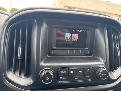 Used 2017 Chevrolet Colorado W/T w/ WT Convenience Package RWD image 13