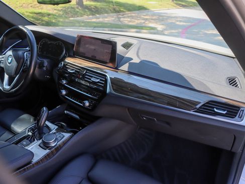 Used 2019 BMW 530i RWD image 23