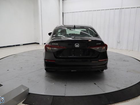 Used 2025 Honda Civic Sport image 6