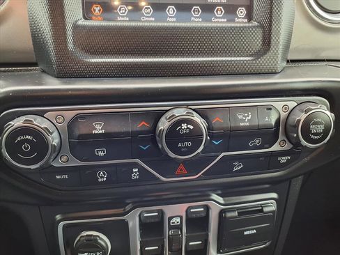 Used 2020 Jeep Wrangler Unlimited Sahara w/ LED Lighting Group image 7